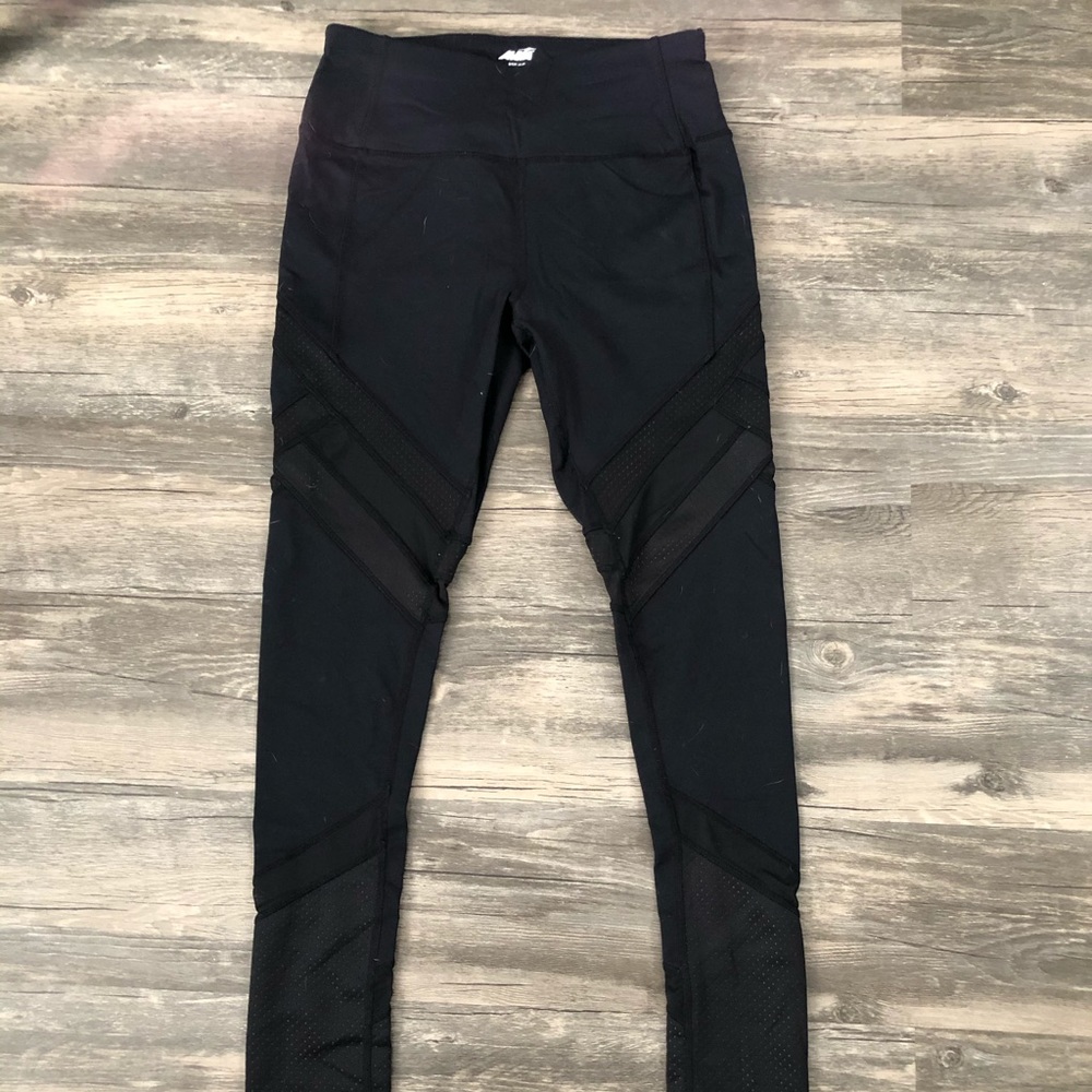 Avia Vented Workout Leggings